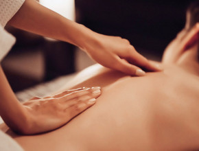 Massaggiatrici e Centro Massaggi Erotici Napoli Annunci-Escorts.it